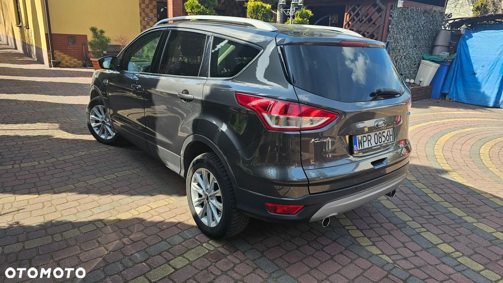 Ford Kuga 2.0 TDCi 2x4 Titanium - 5