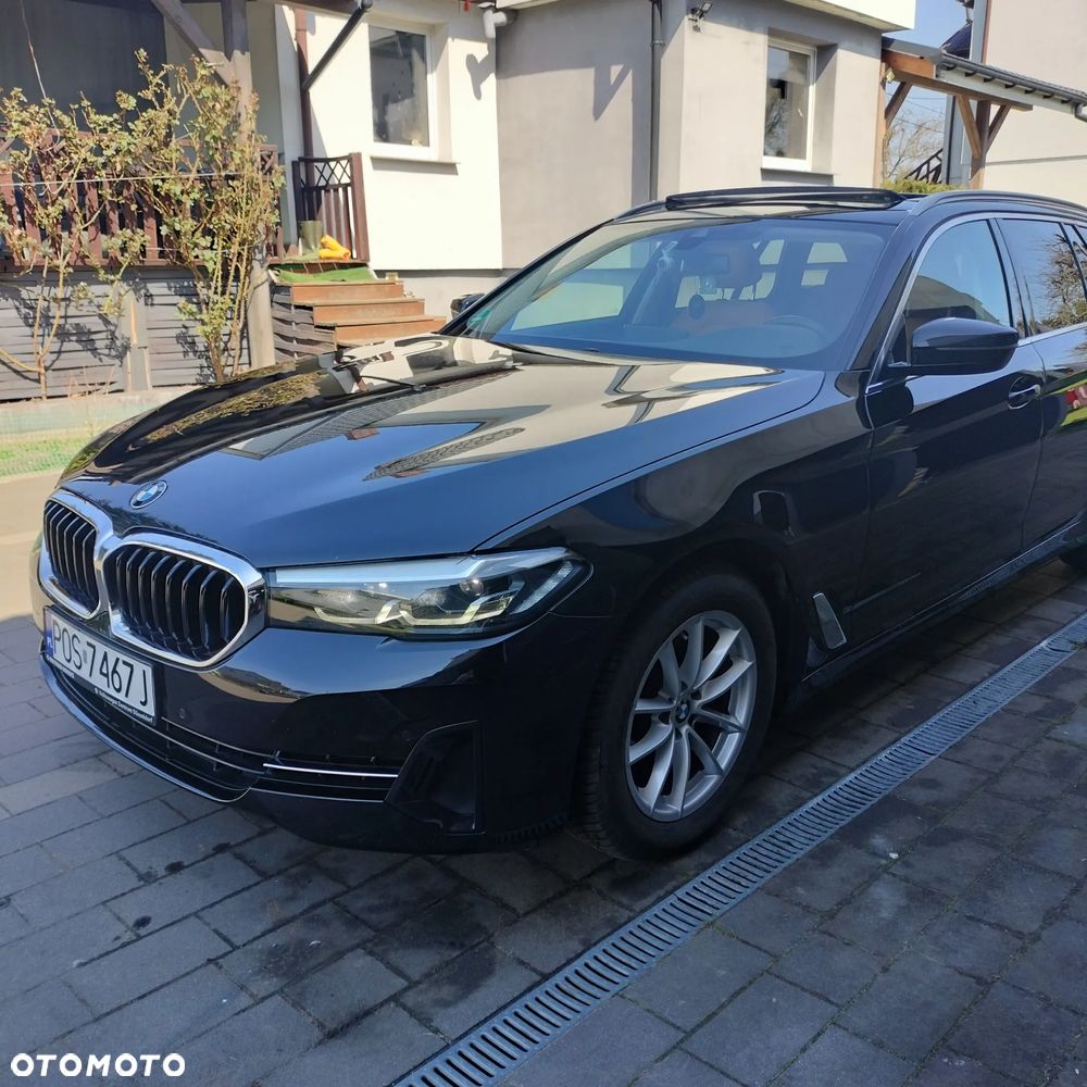 BMW Seria 5 520d xDrive Sport Line - 2