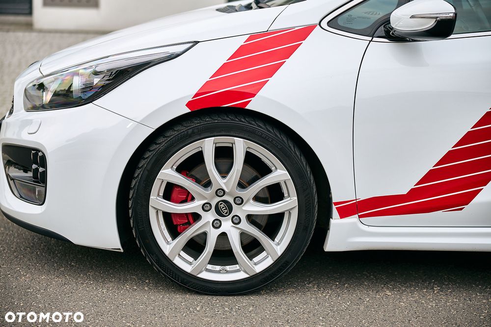 Kia Ceed 1.6 T-GDI GT-Track - 17