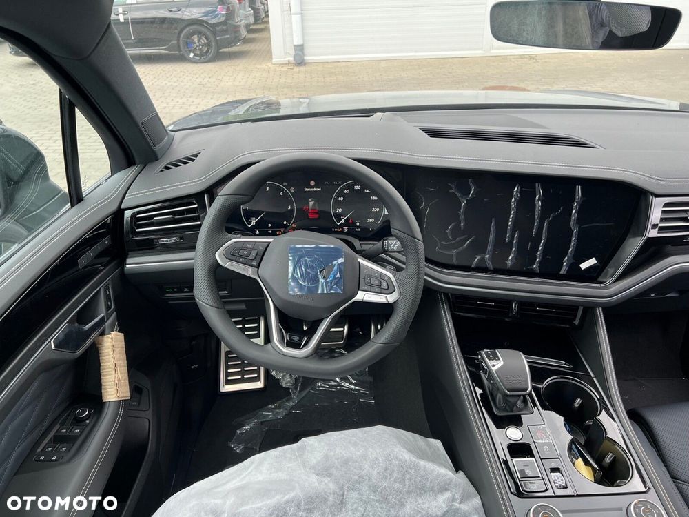 Volkswagen Touareg 3.0 V6 TDI 4Motion R-Line Final Edition - 11