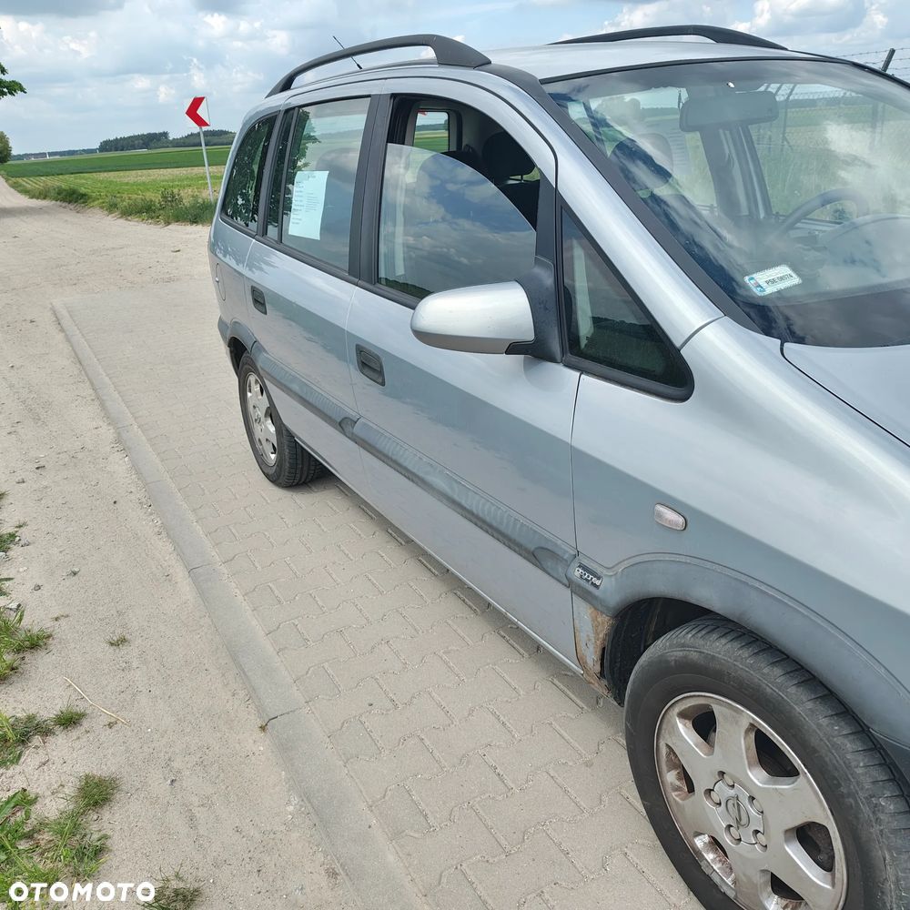 Opel Zafira 1.8 16V Comfort - 3