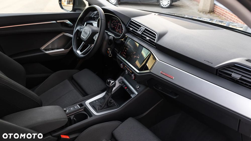 Audi Q3 Sportback 35 TFSI mHEV S tronic - 24