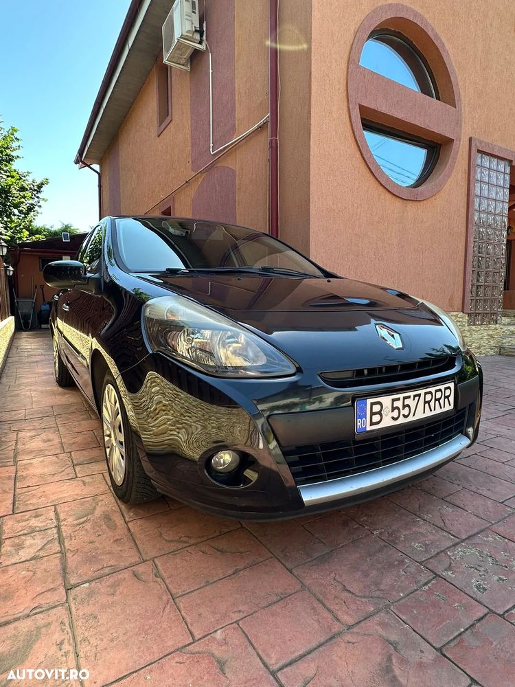 Renault Clio - 1