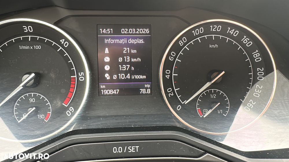 Skoda Superb 2.0 TDI Premium Edition - 7