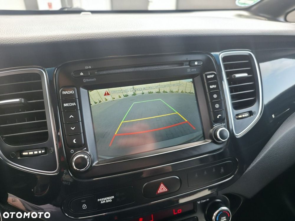 Kia Carens - 22