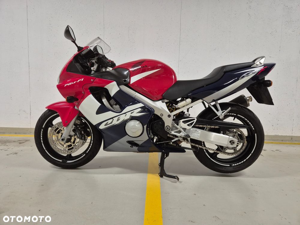 Honda CBR - 1
