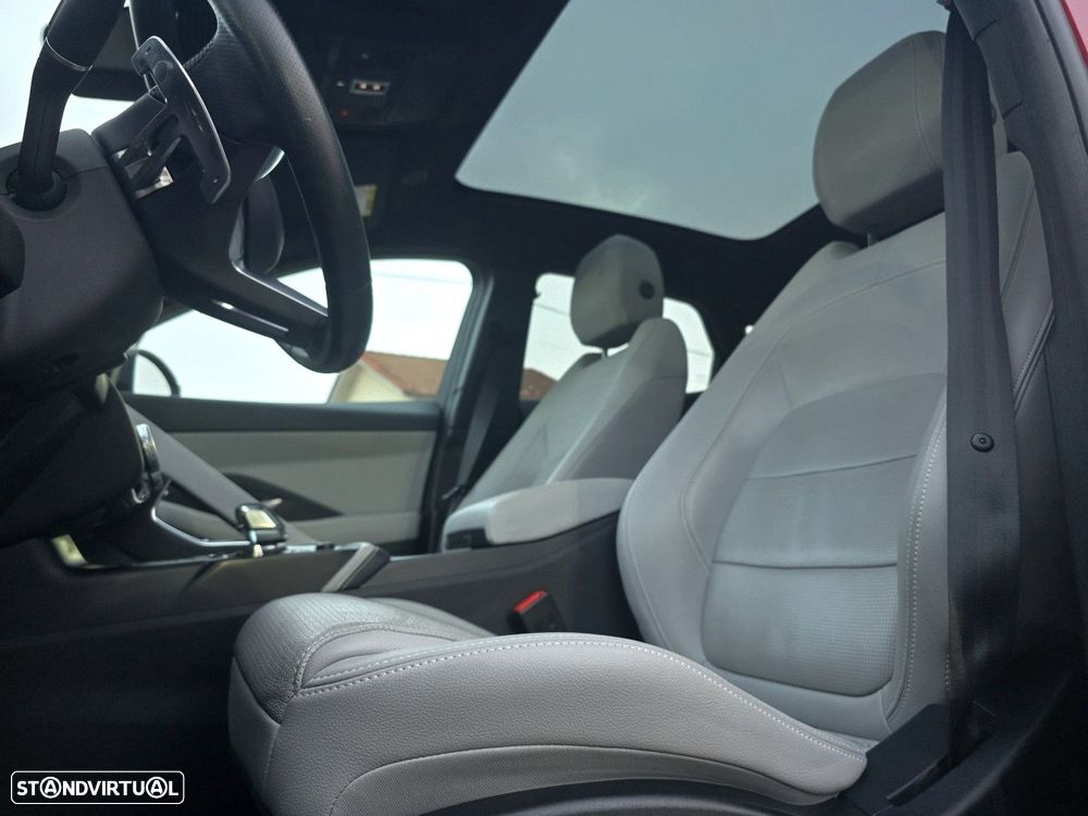 Jaguar E-Pace 1.5 P300e R-Dynamic SE AWD Aut. - 25