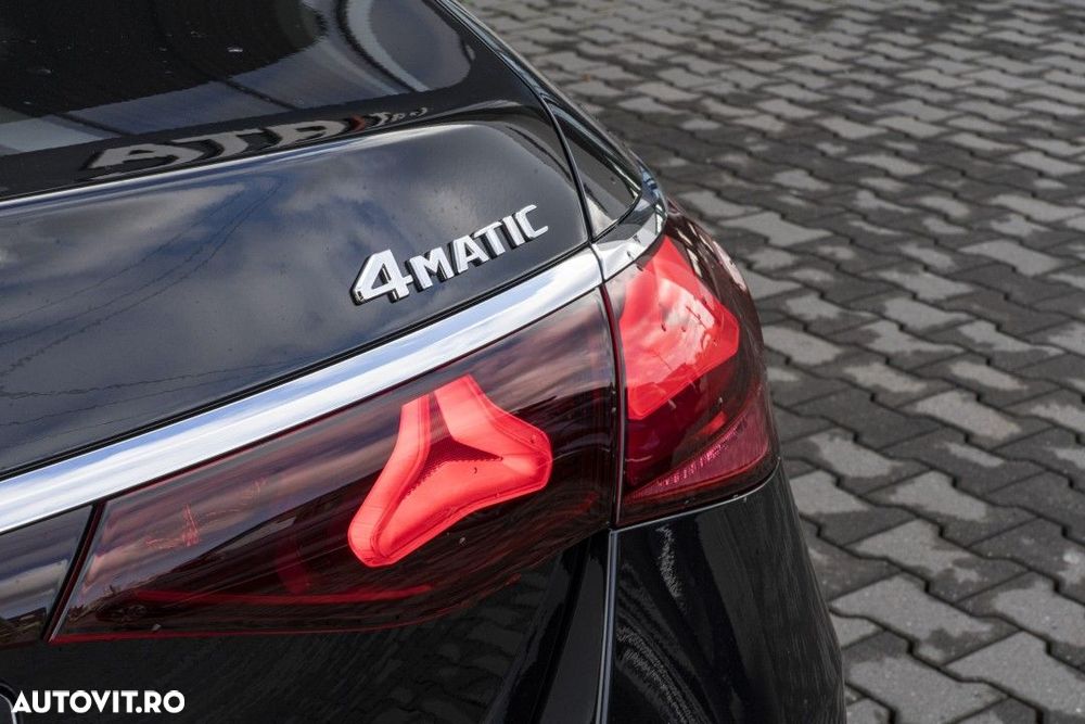 Mercedes-Benz E - 12