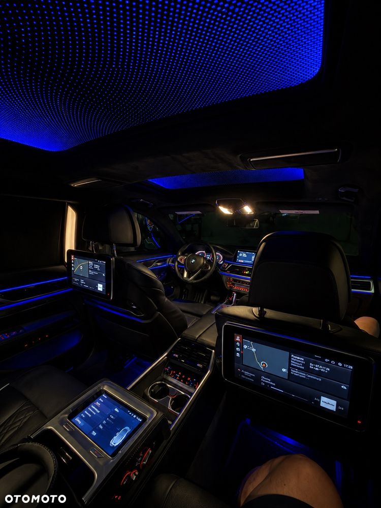 BMW Seria 7 750Li xDrive - 11