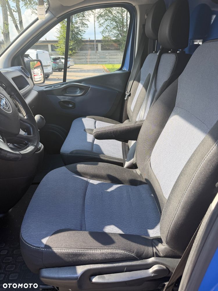 Opel Vivaro - 11