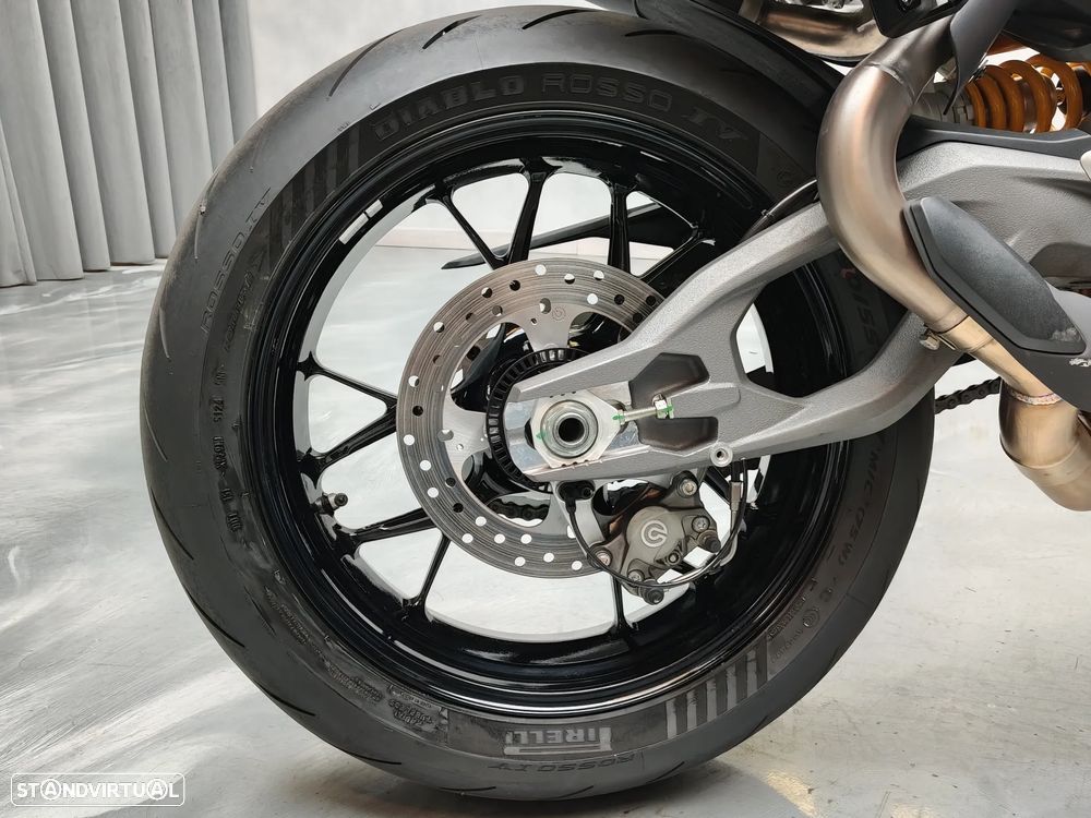 Ducati Panigale V2 S - 23