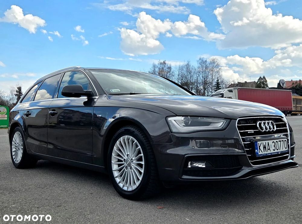 Audi A4 Avant 2.0 TDI DPF quattro S line Sportpaket - 2