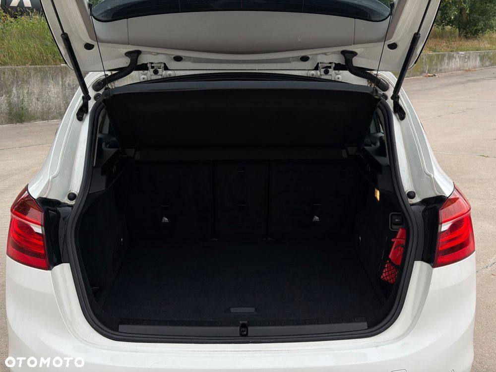 BMW Seria 2 218d - 18