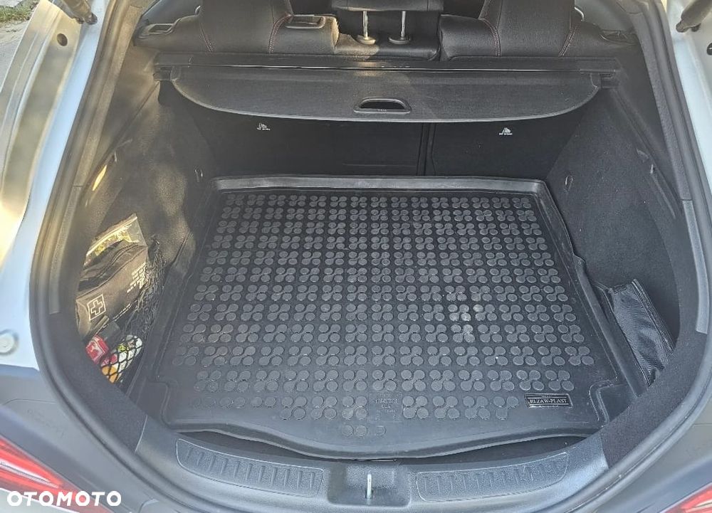 Mercedes-Benz CLA 220 4-Matic - 13