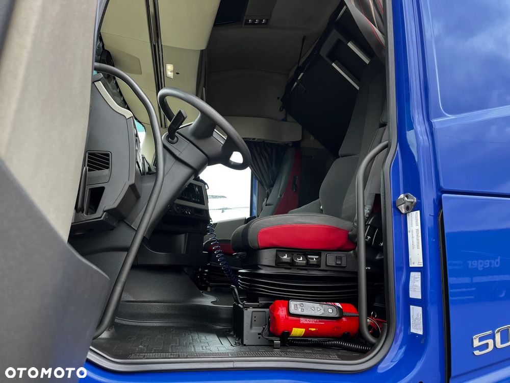 Volvo FH 500 EURO 6 / SPROWADZONY/ SERWISOWANY/KLIMA POSTOJOWA/DWA ZBIORNIKI - 13