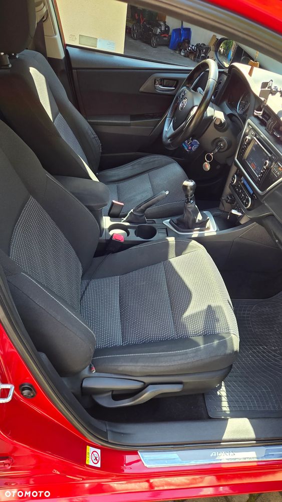 Toyota Auris 1.6 Prestige - 23