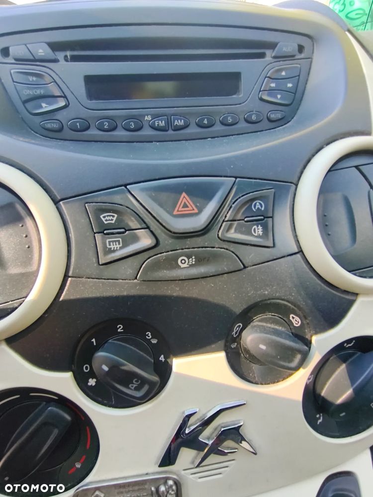 Ford KA 1.2 Titanium ASS EU6 - 10