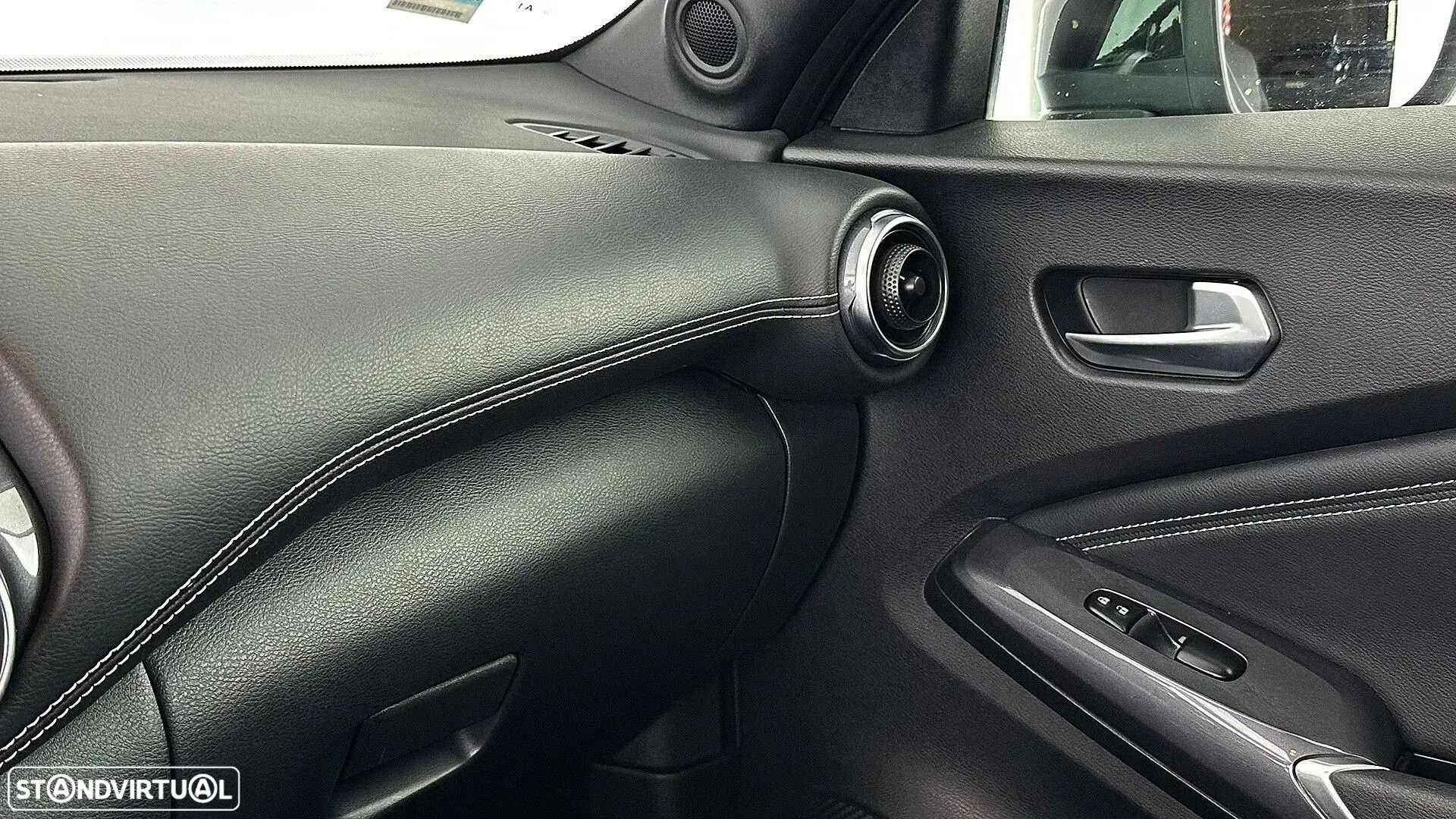 Nissan Juke 1.0 DIG-T N-Connecta NAV. DCT - 43