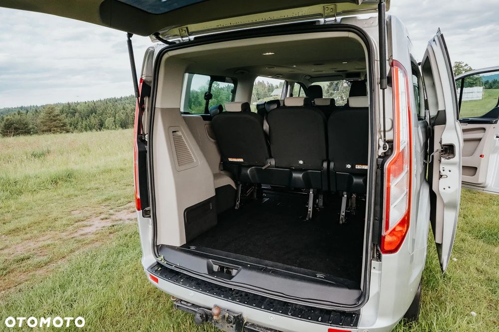 Ford Tourneo Custom 2.0 EcoBlue L2 Shuttle Bus Titanium - 9