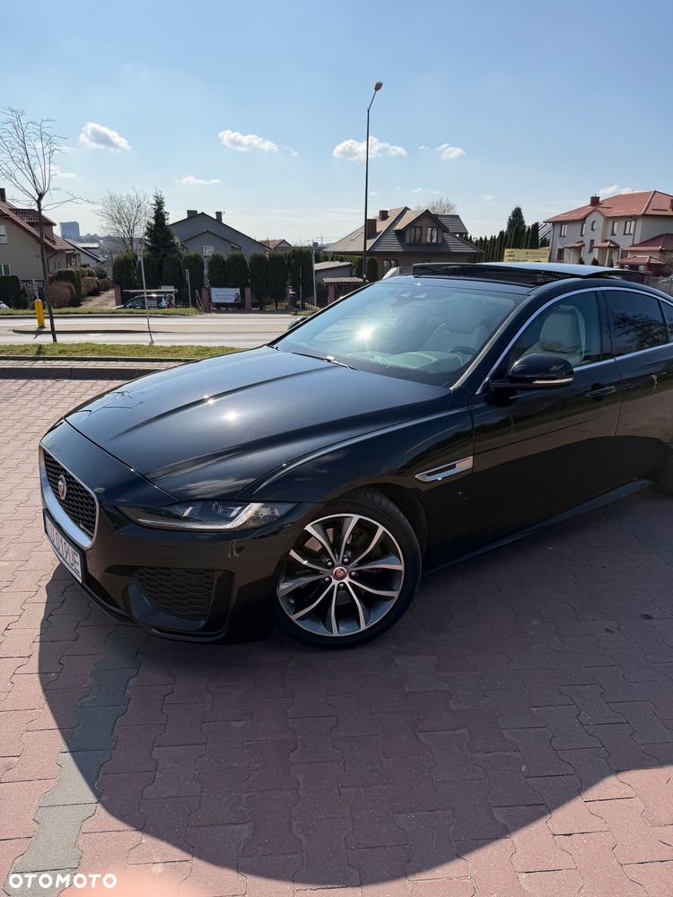 Jaguar XE 2.0 D180 R-Dynamic S - 4