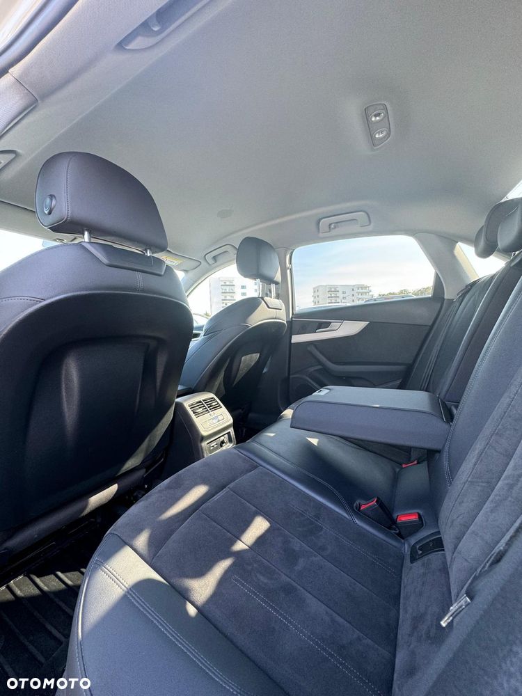 Audi A4 Limousine - 11