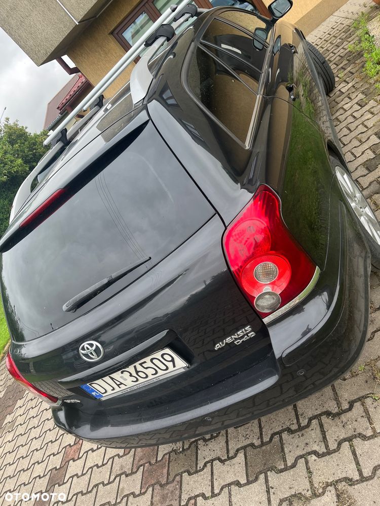 Toyota Avensis - 5