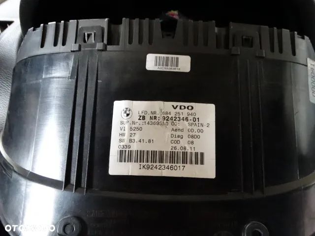 BMW  X1 E84  3 E90 Licznik zegary prędkościomierz tablica rozdzielcza Euro Diesel 9242346 - 2