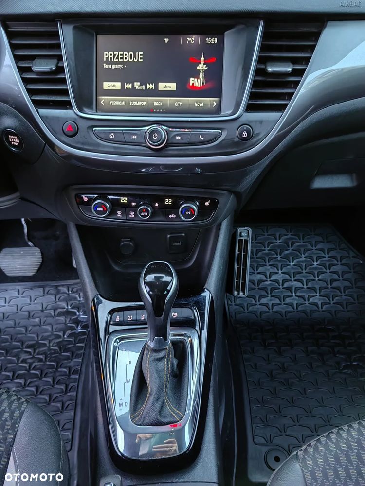Opel Crossland X - 8