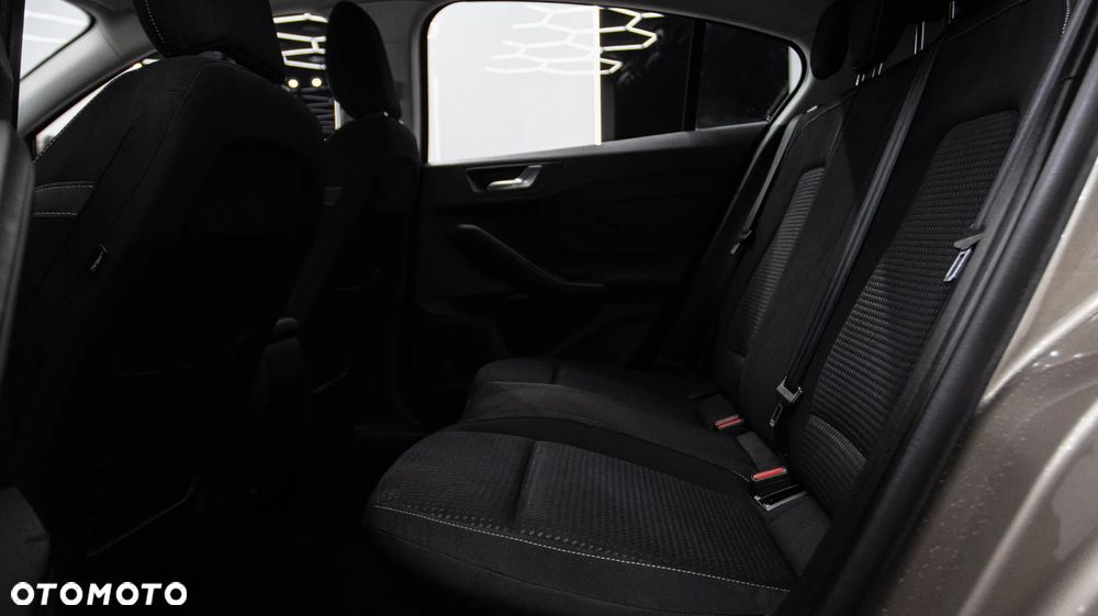 Ford Focus 1.0 EcoBoost Trend Edition - 14