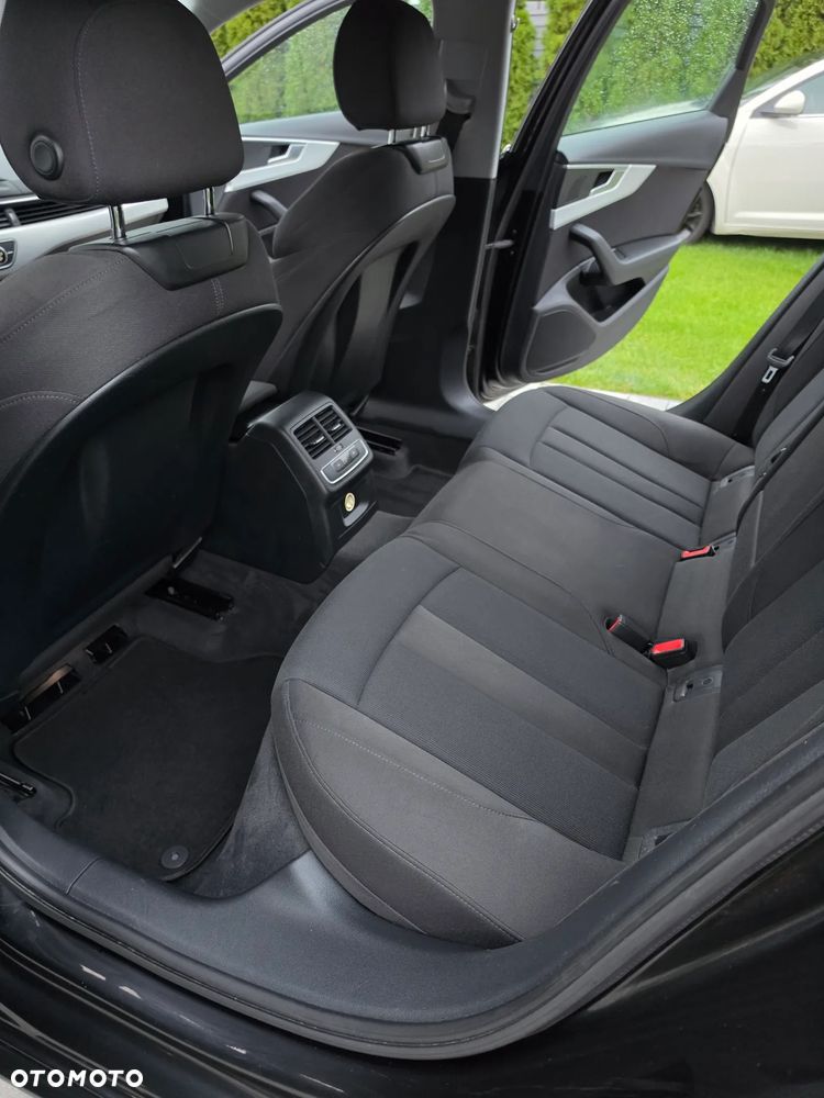Audi A4 Limousine - 39