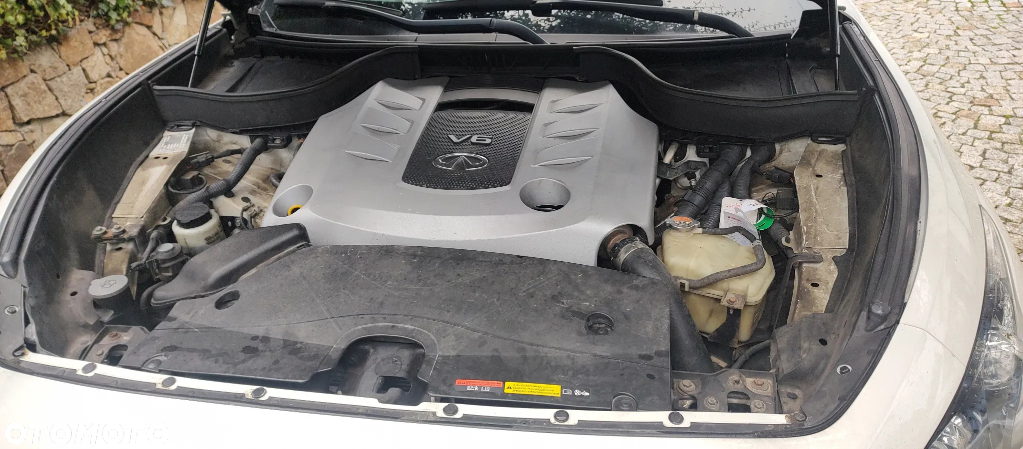 Infiniti QX70 3.0d S Premium - 8