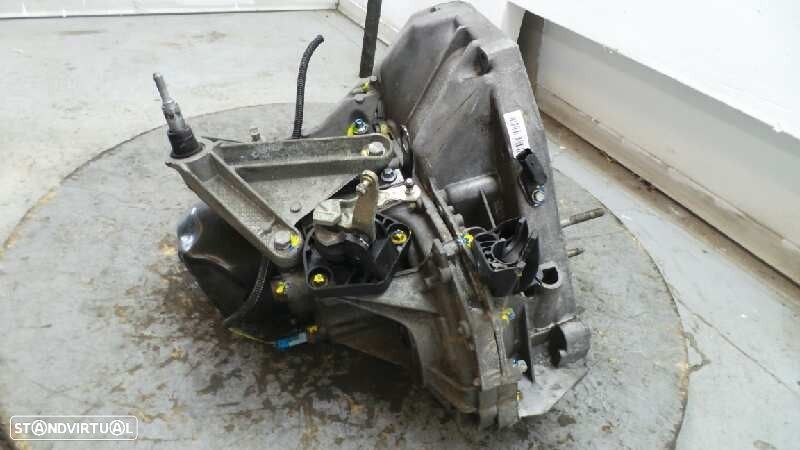 CAIXA VELOCIDADES RENAULT CLIO II 2006 - 7