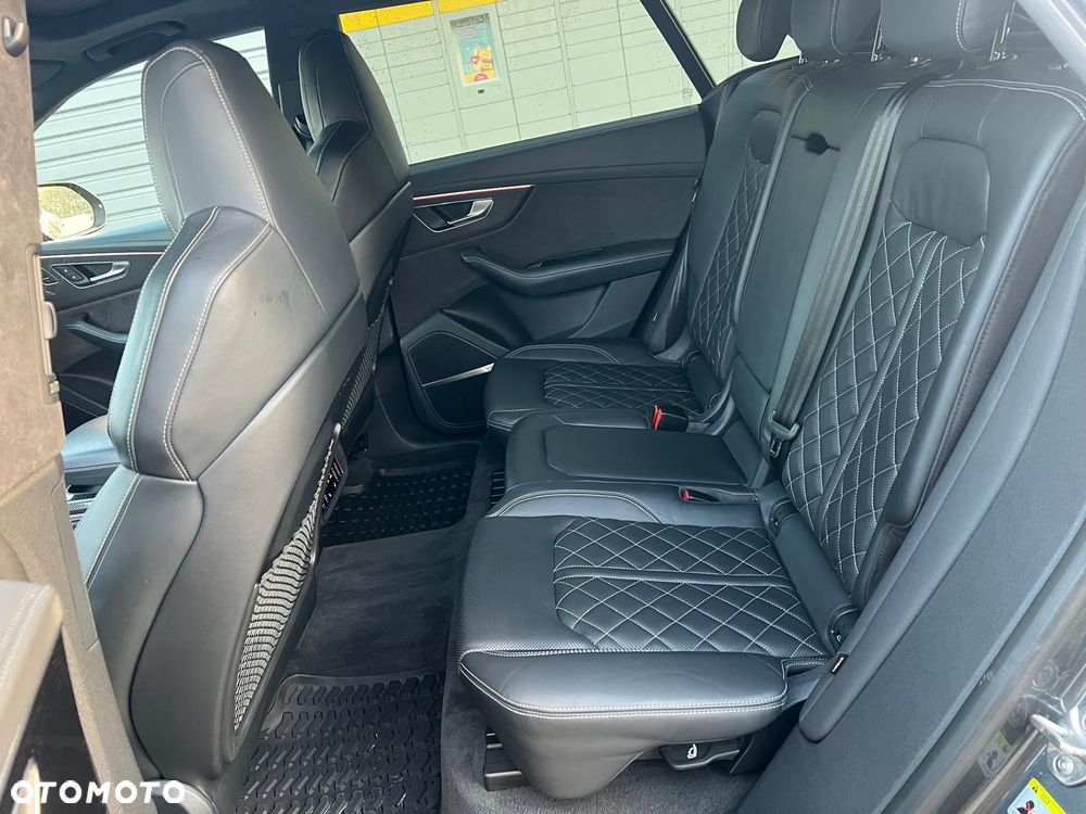 Audi SQ8 - 12
