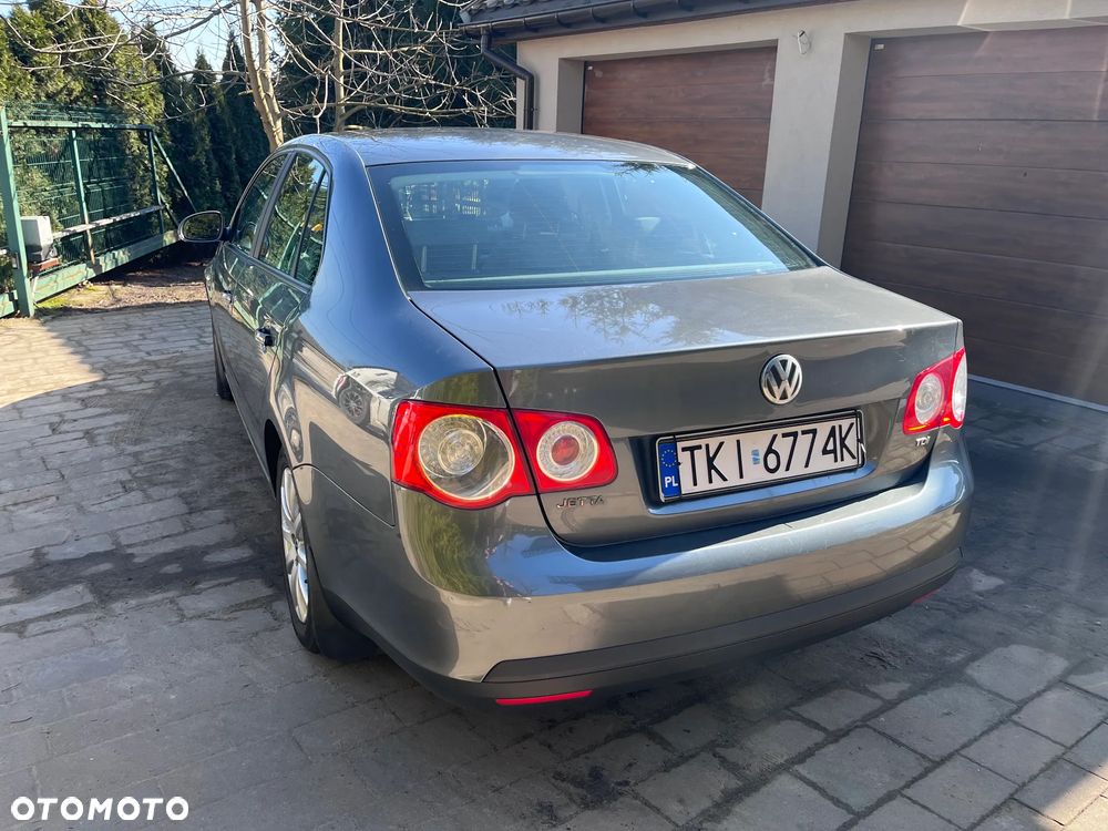 Volkswagen Jetta 1.9 TDI Trendline - 3