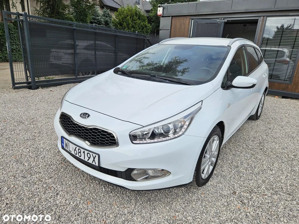Kia Ceed 1.4 CVVT SW Dream Team Edition - 1