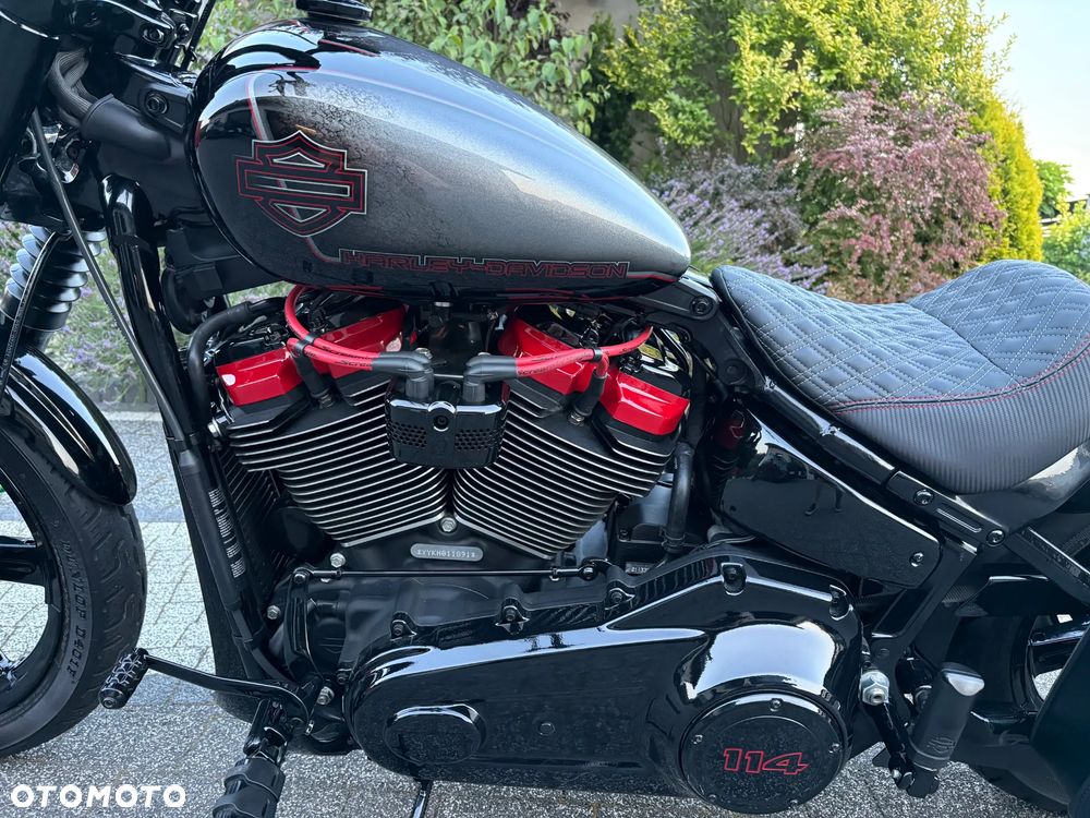 Harley-Davidson Softail Street Bob - 26