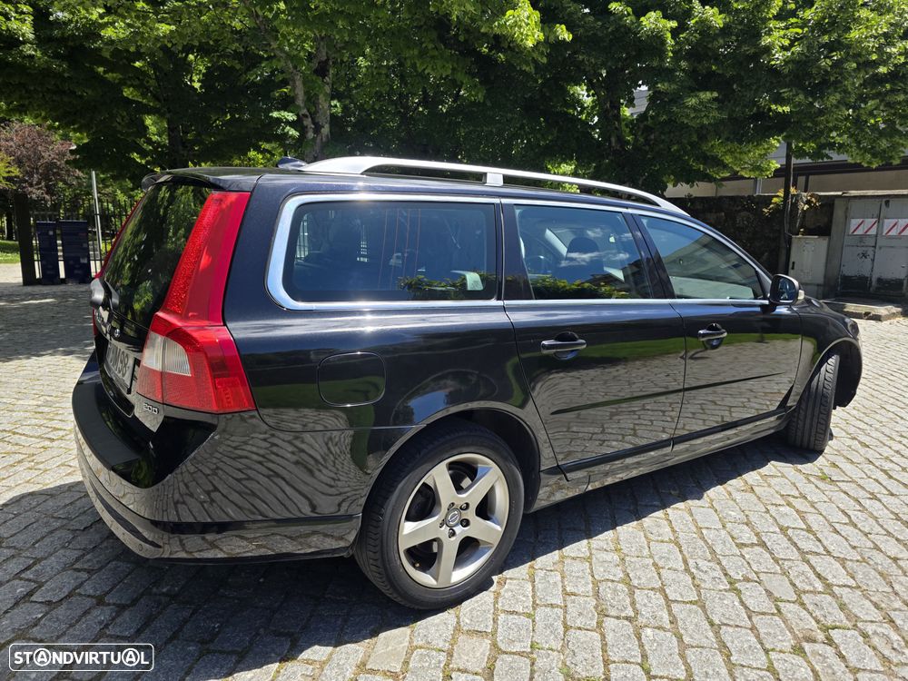 Volvo V70 2.0 D Nivel 3 - 6
