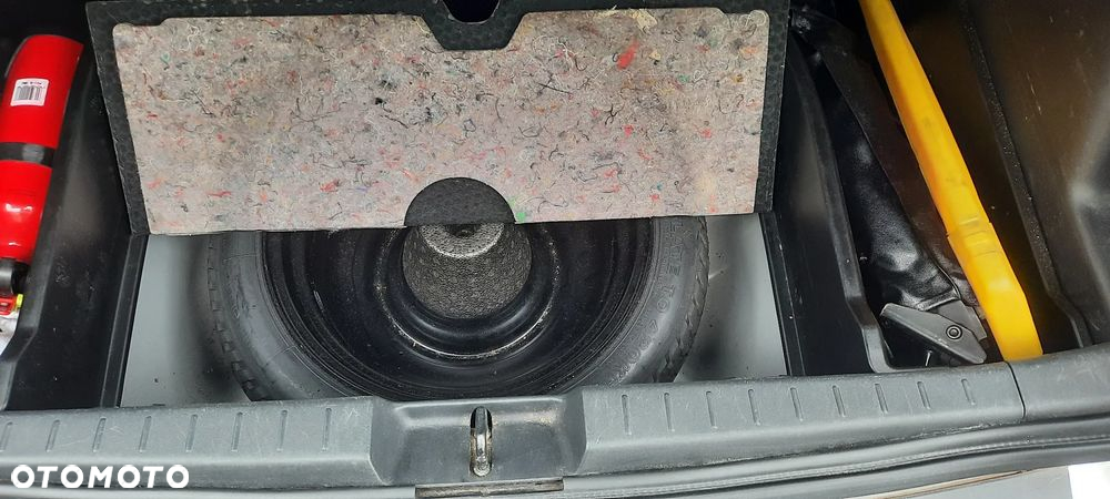 Toyota Yaris - 14