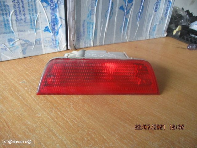 Farol Nevoeiro FARNEV502 NISSAN MICRA K13 2015 Tras Centro Housing NISSAN MICRA 2015 1.2I 80CV 5P CINZA Tras Centro Housing - 1