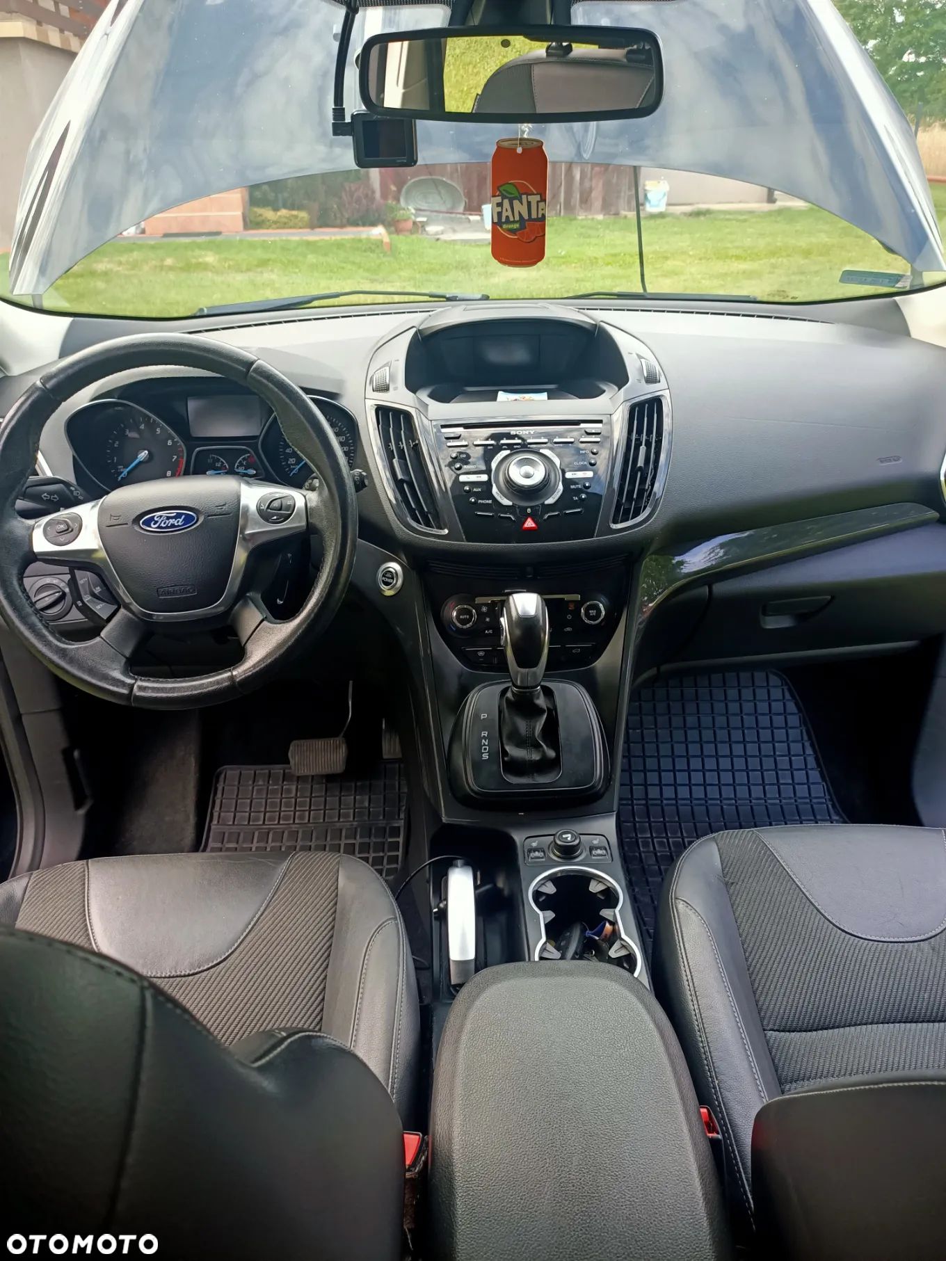 Ford Kuga 1.6 EcoBoost 4WD Titanium - 1