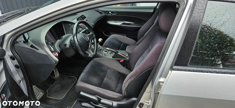 Honda Civic 1.8 Sport - 12