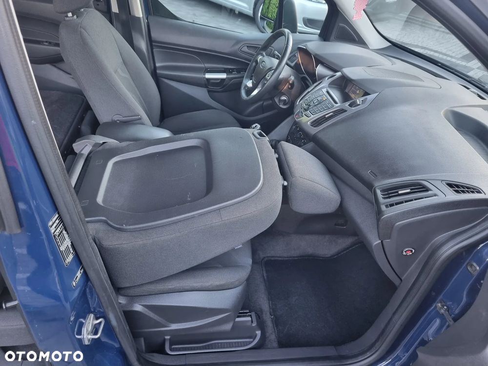 Ford Tourneo Connect Grand - 29