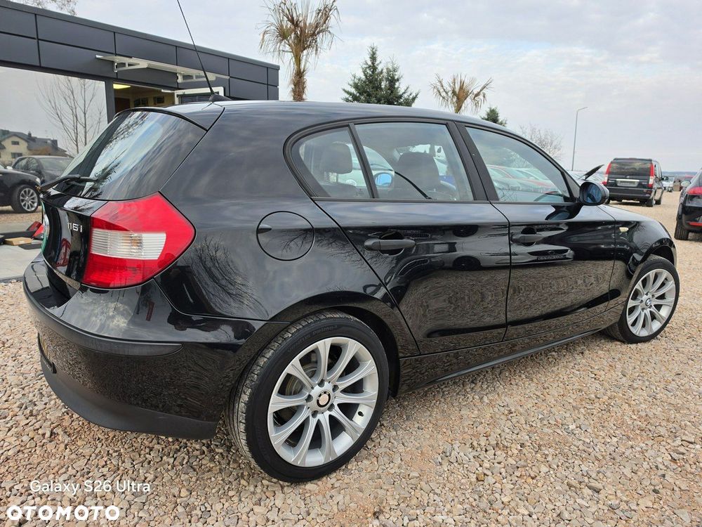 BMW Seria 1 116i - 25