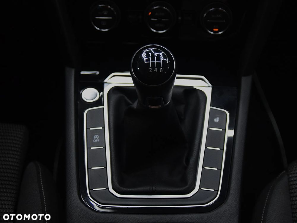 Volkswagen Arteon 2.0 TDI SCR Essence - 18