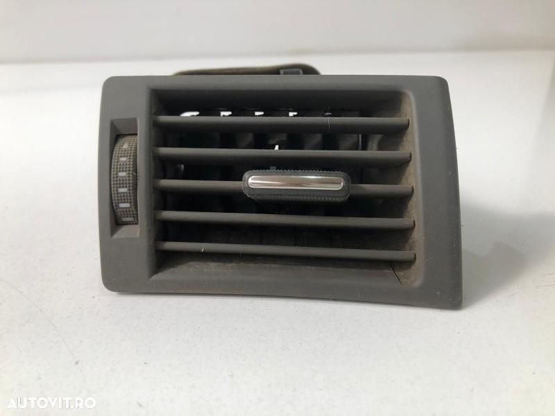 Grila ventilatie dreapta fata Audi A4 (2004-2008) [8EC, B7] 8E0820902F - 3