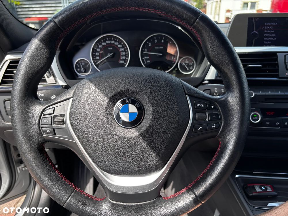 BMW Seria 3 328i Sport-Aut - 24
