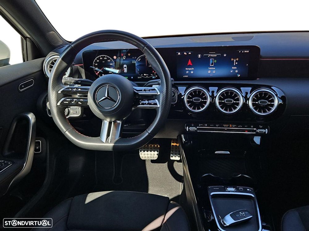 Mercedes-Benz A 250 e - 13