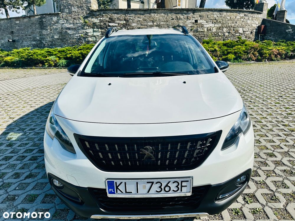 Peugeot 2008 1.2 Pure Tech GPF Allure S&S EAT6 - 1