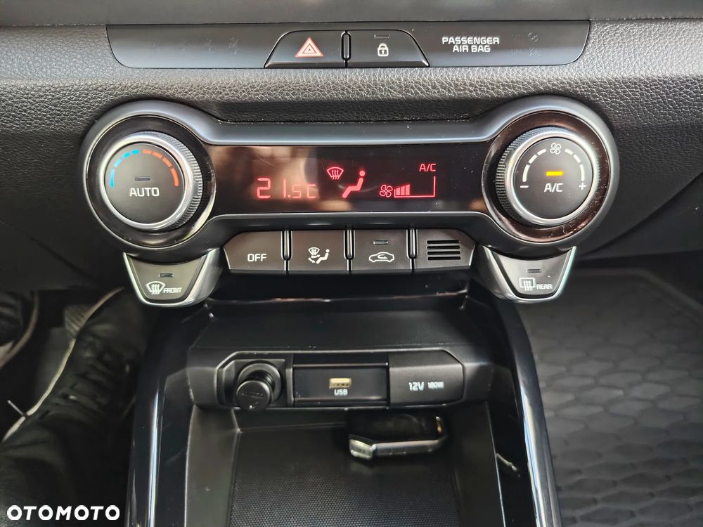 Kia Stonic 1.0 T-GDI MHEV L Business Line - 19