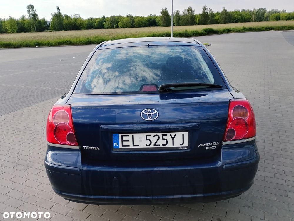 Toyota Avensis 2.0 VVT-i Executive - 6